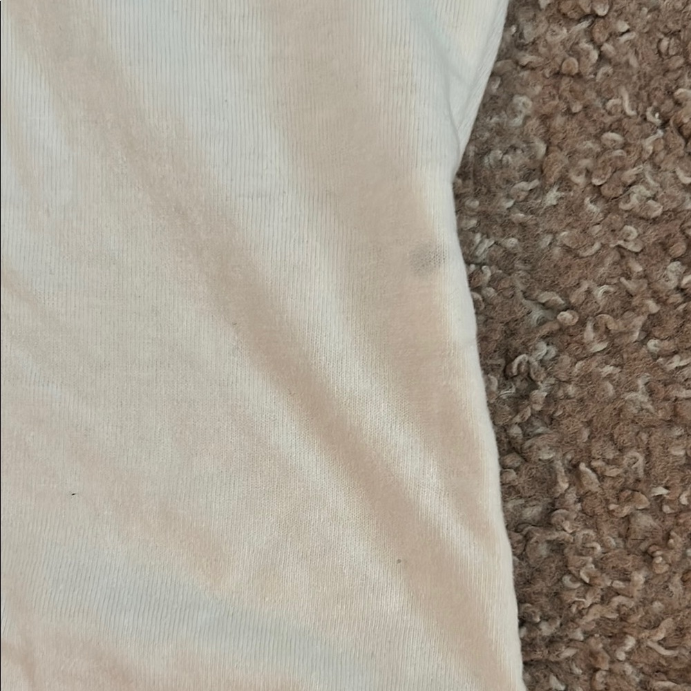 Bestia teddy White and Pink Graphic T-Shirt - Picture 6 of 7